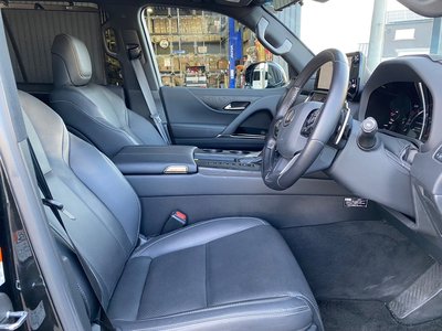 صورة مصغرة 21 لـ 2023 Lexus LX