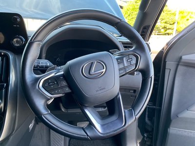 صورة مصغرة 20 لـ 2023 Lexus LX