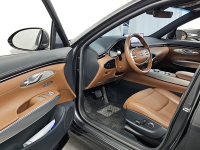 صورة 10 لـ 2021 Genesis GV70