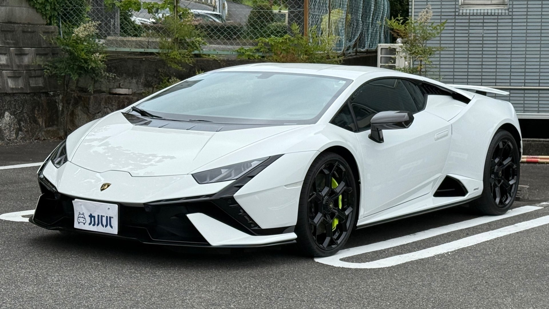 LAMBORGHINI HURACAN - View 1