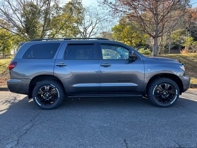 TOYOTA SEQUOIA - 9