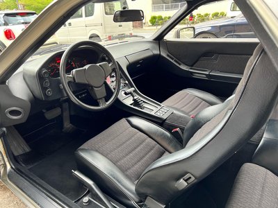 صورة مصغرة 19 لـ 1981 Porsche 928