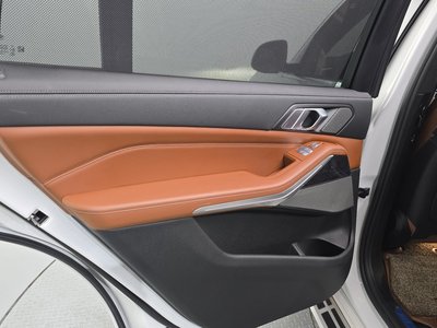 2020 BMW X7 — миниатюра 15