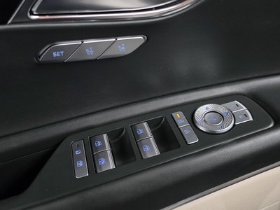 2024 Genesis GV80 thumbnail 37
