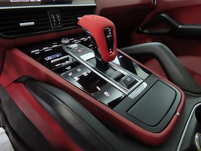PORSCHE CAYENNE - 9