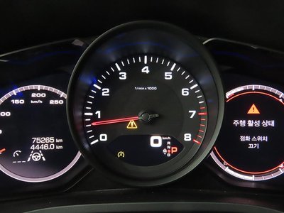 PORSCHE CAYENNE - 8