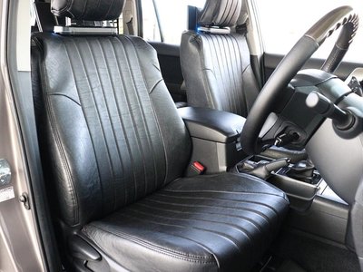 TOYOTA LAND CRUISER PRADO - 7