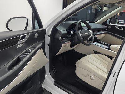 صورة 10 لـ 2022 Genesis GV80
