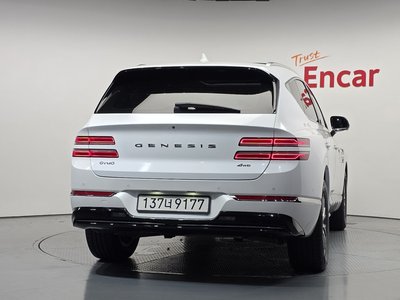 صورة 3 لـ 2022 Genesis GV80