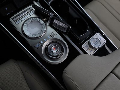 صورة 9 لـ 2022 Genesis GV80
