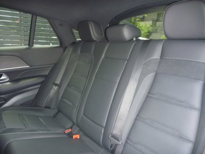 2025 Mercedes-BENZ GLE AMG — миниатюра 23