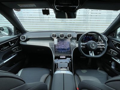2025 Mercedes-BENZ C-CLASS — фото 3
