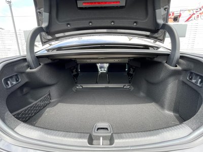 2025 Mercedes-BENZ C-CLASS 缩略图 33