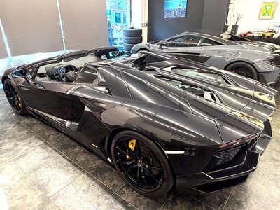 LAMBORGHINI AVENTADOR ROADSTER - 9