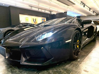 LAMBORGHINI AVENTADOR ROADSTER - 3