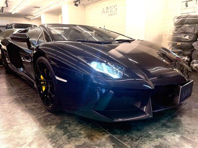 LAMBORGHINI AVENTADOR ROADSTER - 1