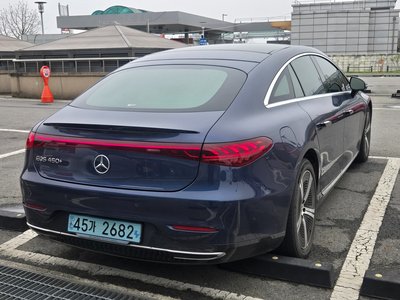 MERCEDES-BENZ EQS - 2