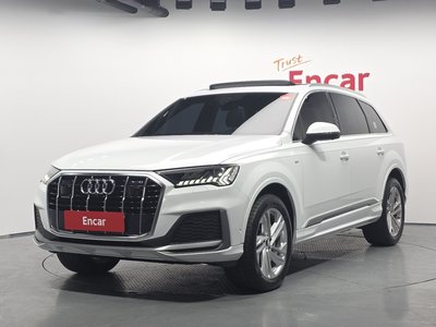 AUDI Q7 - 1