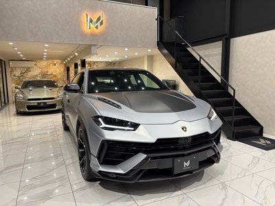 LAMBORGHINI URUS - 1
