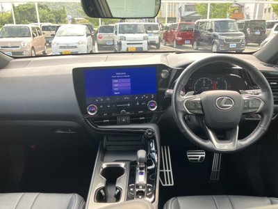 2022 Lexus NX thumbnail 26