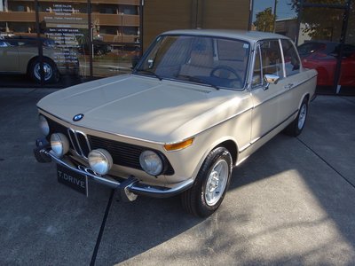 BMW 2002 SERIES