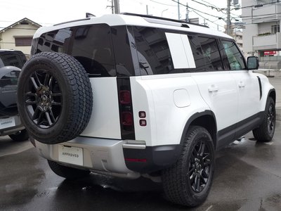 LAND ROVER DEFENDER - 9