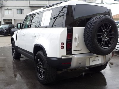 LAND ROVER DEFENDER - 10