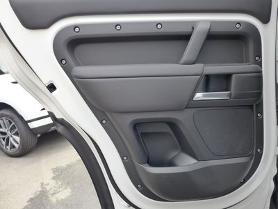 2025 LAND Rover DEFENDER — миниатюра 36