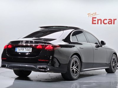 MERCEDES-BENZ E-CLASS - 2