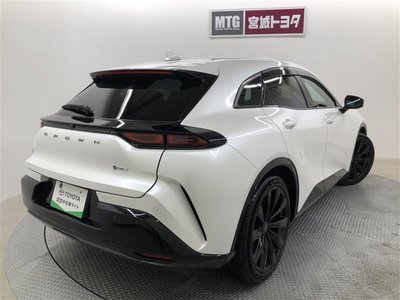 2023 Toyota CROWN SPORT photo 5
