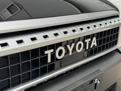 TOYOTA LAND CRUISER - 5