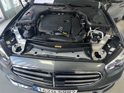 MERCEDES-BENZ E-CLASS - 7