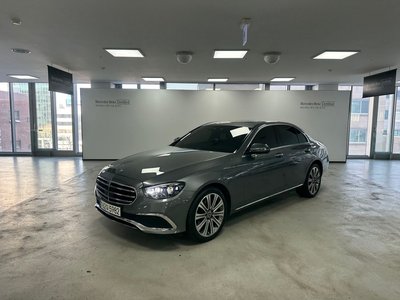 MERCEDES-BENZ E-CLASS - 1