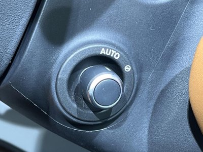 LAND ROVER DEFENDER - 9