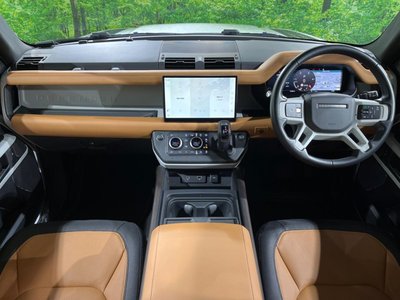 LAND ROVER DEFENDER - 2