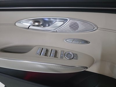 2023 Genesis GV70 — миниатюра 13