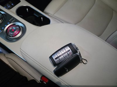 2023 Genesis GV70 — миниатюра 11