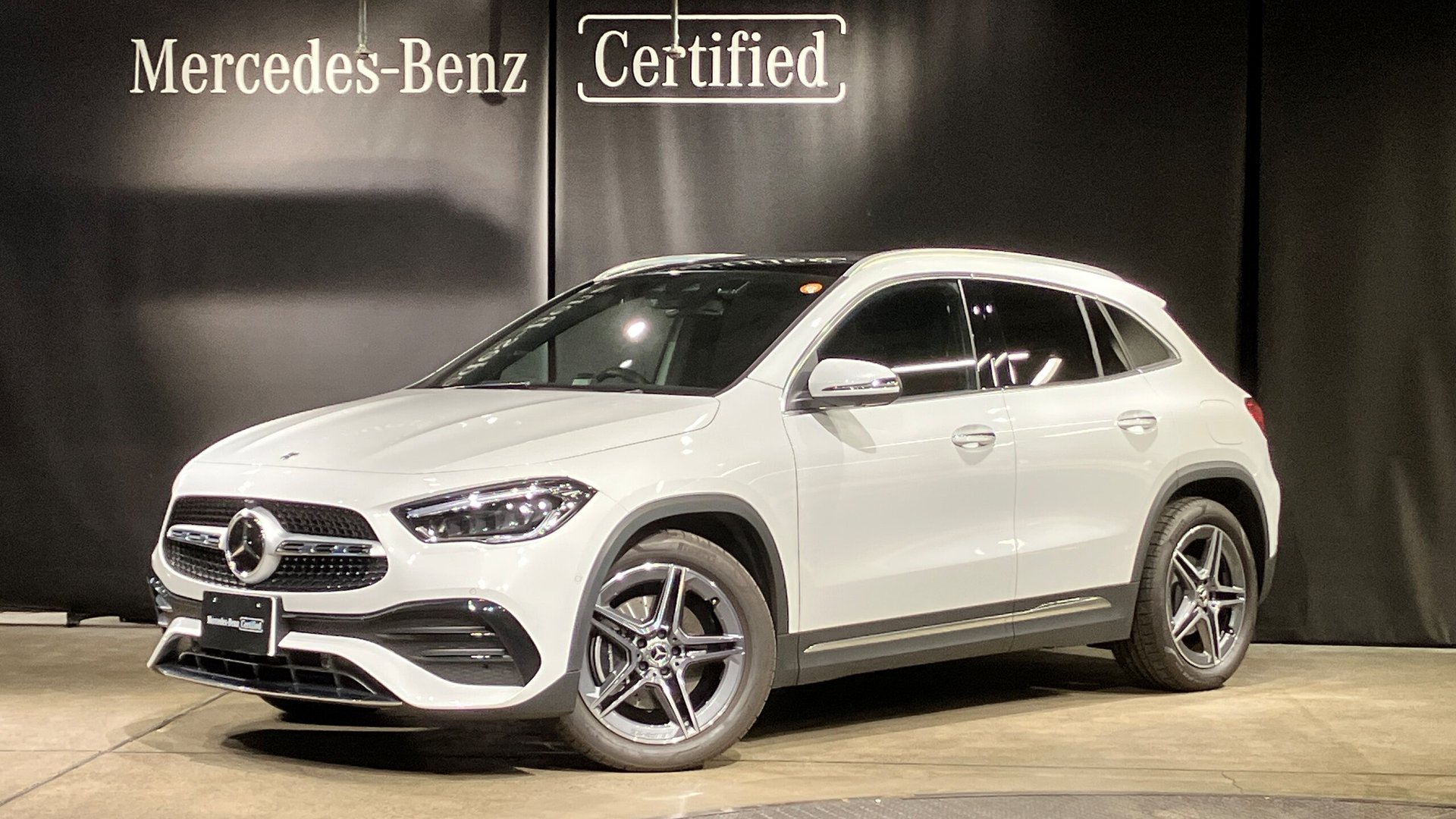 MERCEDES-BENZ GLA - View 1