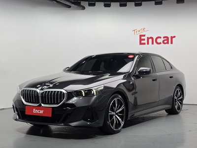 BMW 5 SERIES - 1