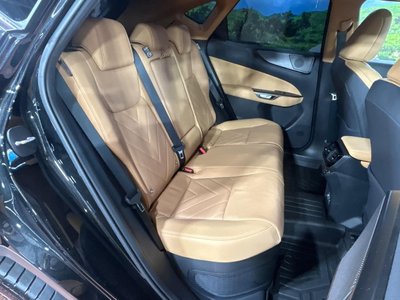 صورة 9 لـ 2025 Lexus NX