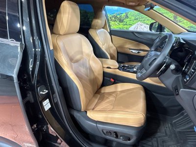 صورة 8 لـ 2025 Lexus NX