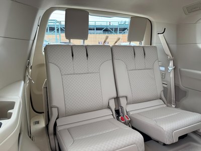 صورة مصغرة 73 لـ 2026 Toyota LAND CRUISER 300