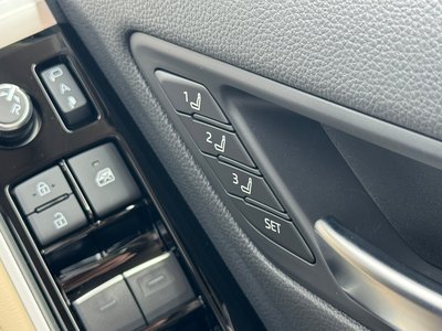 صورة مصغرة 49 لـ 2026 Toyota LAND CRUISER 300