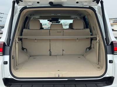 صورة مصغرة 75 لـ 2026 Toyota LAND CRUISER 300