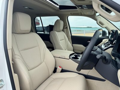 صورة مصغرة 44 لـ 2026 Toyota LAND CRUISER 300