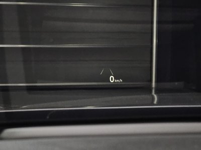 2021 Genesis G90 — миниатюра 19