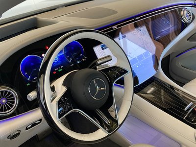 MERCEDES-BENZ EQS SUV MAYBACH - 8