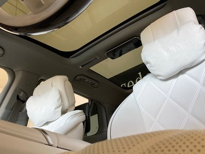 MERCEDES-BENZ EQS SUV MAYBACH - 10