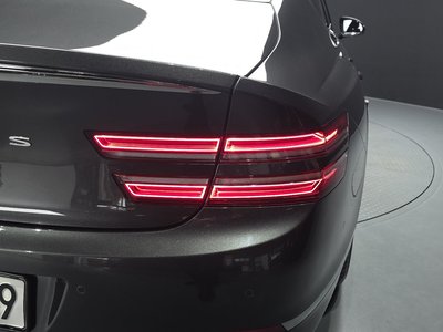 GENESIS G80 (RG3) - 10