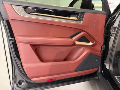 PORSCHE CAYENNE - 10